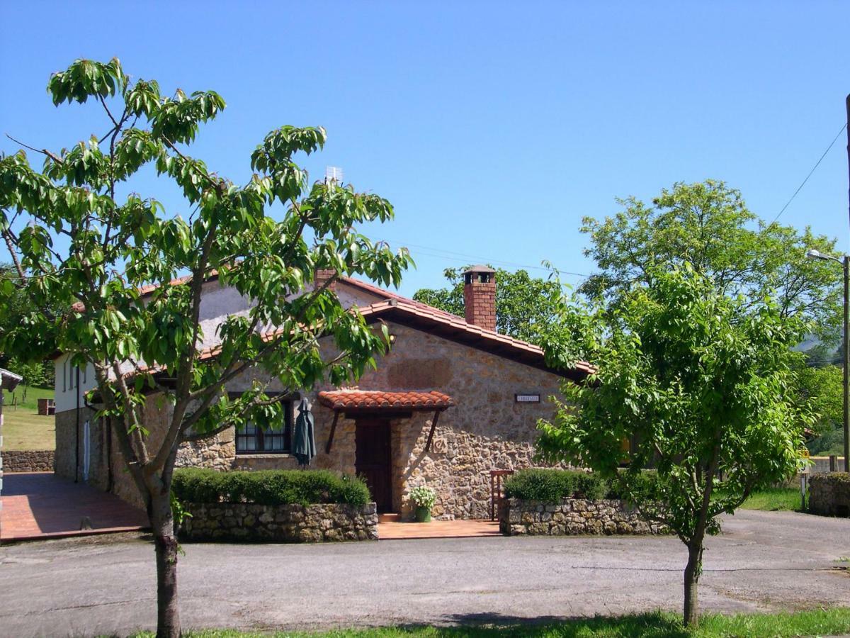 Turismo Rural El Sidron Vendégház Piloña Kültér fotó
